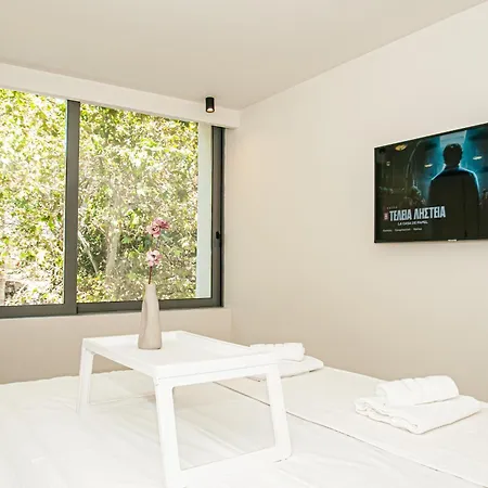 Rho Downtown Apartmán *